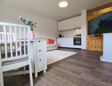 Apartment with Lake View
