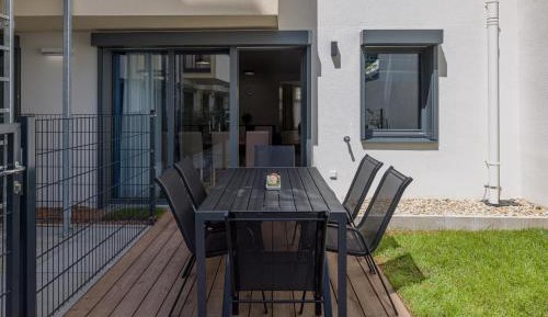 Deluxe Apartment with Terrace