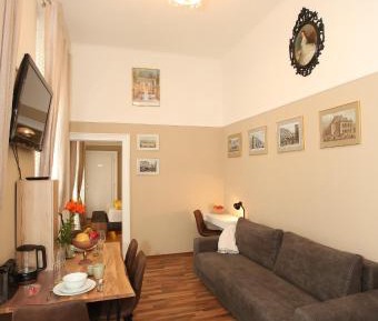 Deluxe Apartment