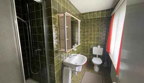 Standard Twin Room with Mountain View