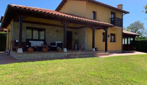 Villa with Garden View