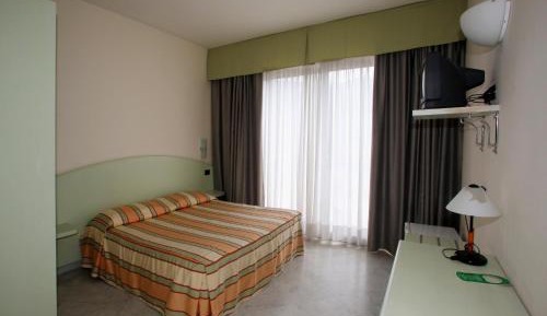 Double or Twin Room with Terrace