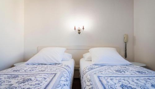 Twin Room with Bath