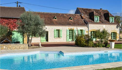 Three-Bedroom Holiday Home 