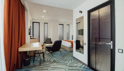 Executive Suite