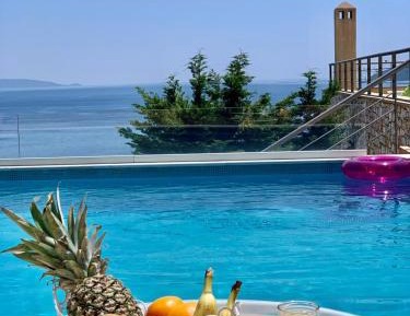 Panoramic view M with private pool