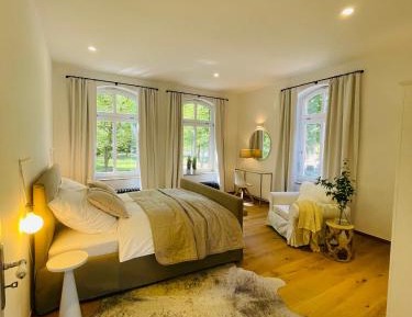 One-Bedroom Apartment with Terrace