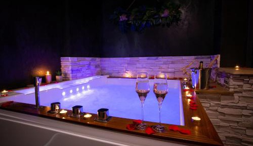 King Room with Spa Bath