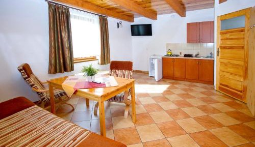 Apartment (5 Adults)