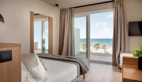 Quadruple Room with Sea View