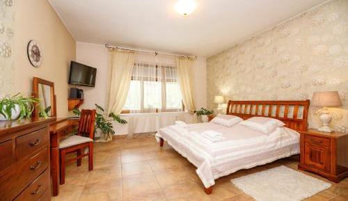 Suite with Garden View