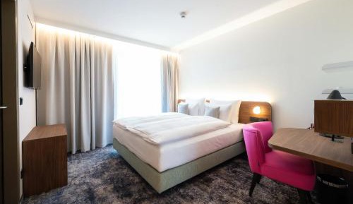 Superior King Room with Garden View 