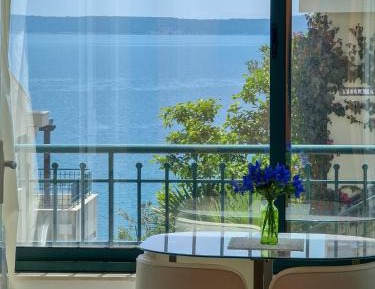 Studio with Sea View and Free Spa Access