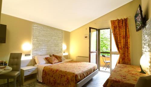 Deluxe Double Room with Balcony
