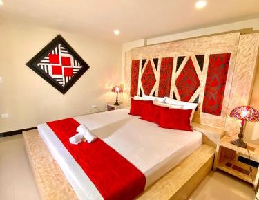 Deluxe King Suite