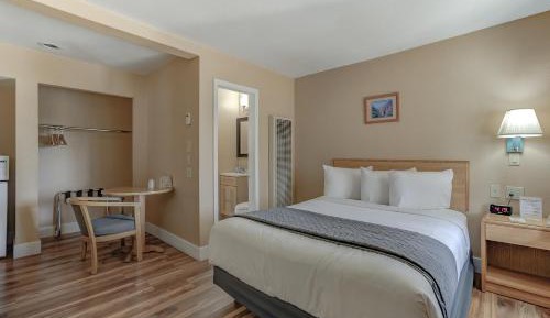 Queen Room