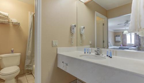 Queen Suite