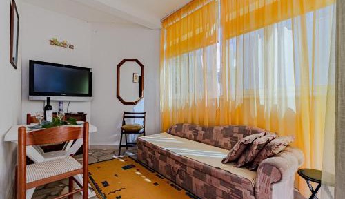 Studio with Terrace