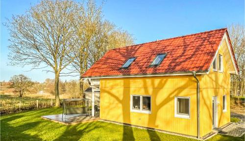 Three-Bedroom Holiday Home 