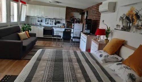 Apartment (2 Adults + 2 Children)