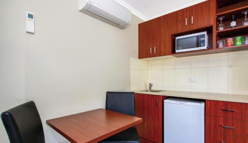 Executive Queen Room with Spa Bath 