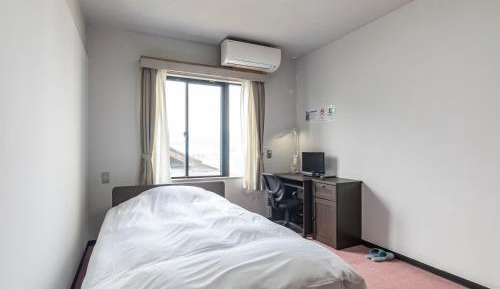 Single Room with Shared Bathroom