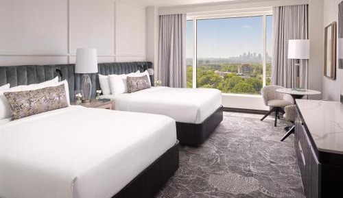 Premium Queen Room with Two Queen Beds, Panoramic View and Club Lounge Access