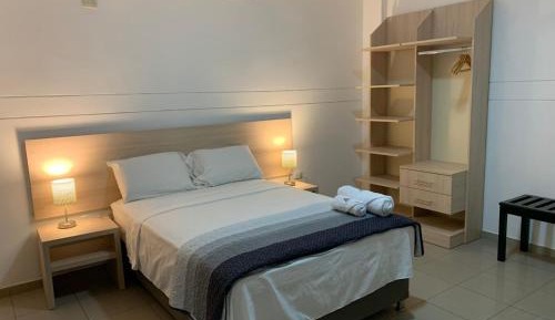 Single Room with Private Bathroom