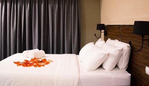 Deluxe Double Room with Shower