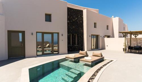 Superior Suite with Cool Private Pool and Sea View