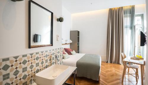 Superior Double or Twin Room with Terrace