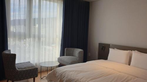 Standard King Room