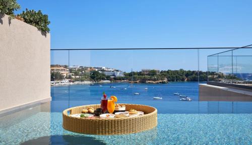 Diamond Executive Suite with Outdoor Heated Plunge Pool & Hydromassage - Sea View