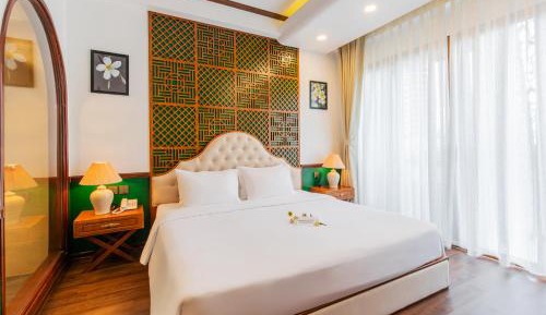 Deluxe Double Room with Balcony