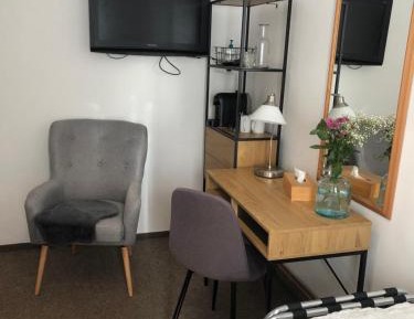 Economy Twin Room