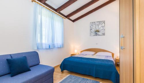 One-Bedroom Apartment with Terrace and Sea View