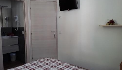 Standard Single Room with Shower