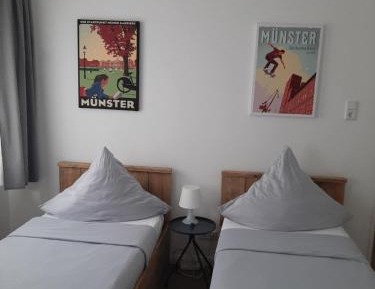 Twin Room with Private External Bathroom