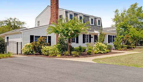Six-Bedroom House