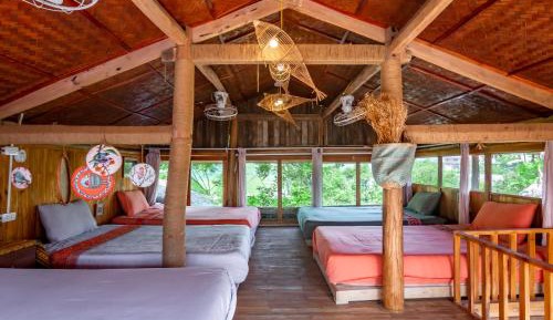 Mixed Dormitory Room