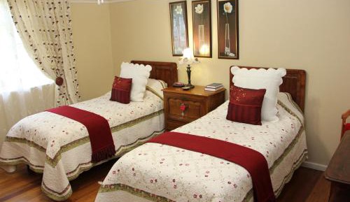 Twin Room with External Private Bathroom