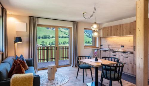 Superior One-Bedroom Apartment with Balcony