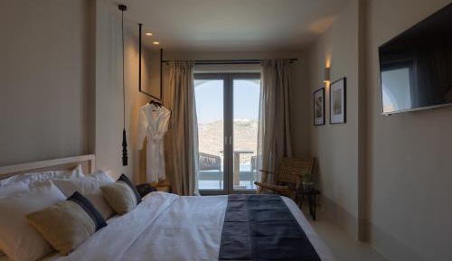 Delight Room with Sea View and Shared Pool