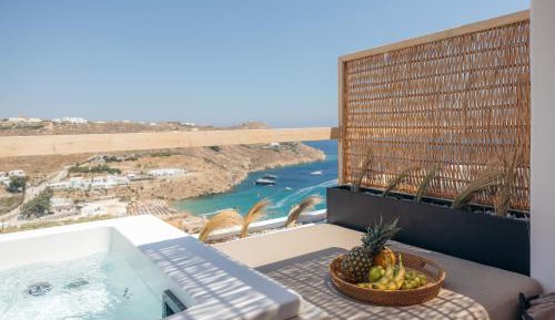 Delight Room with Sea View and Hot Tub 