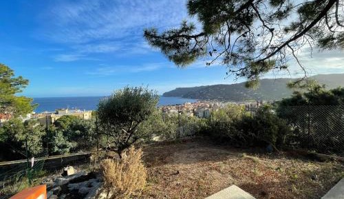 Superior One-Bedroom Apartment