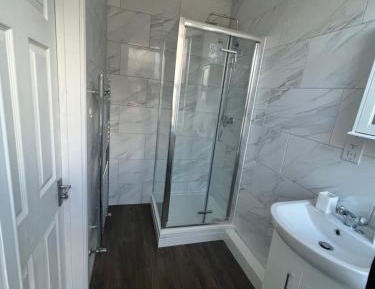 Twin Room with Private Bathroom