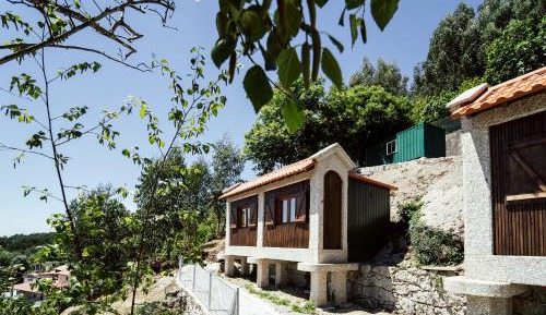 Apartment with Mountain View