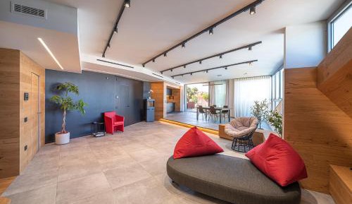 Penthouse Apartment