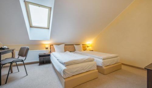 Economy Twin Room