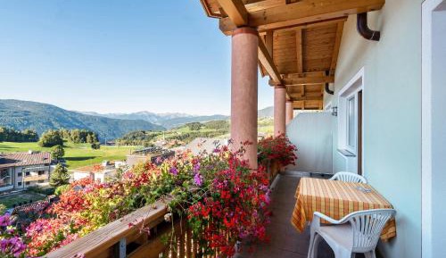 Superior One-Bedroom Apartment with Balcony